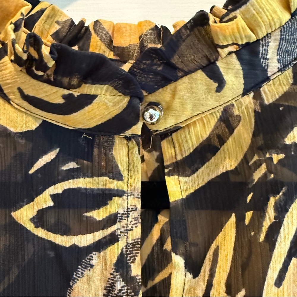 Who What Wear Sleeveless Sheer Floral Top Ruffles High Neck Black Gold Size XL - Picture 5 of 7